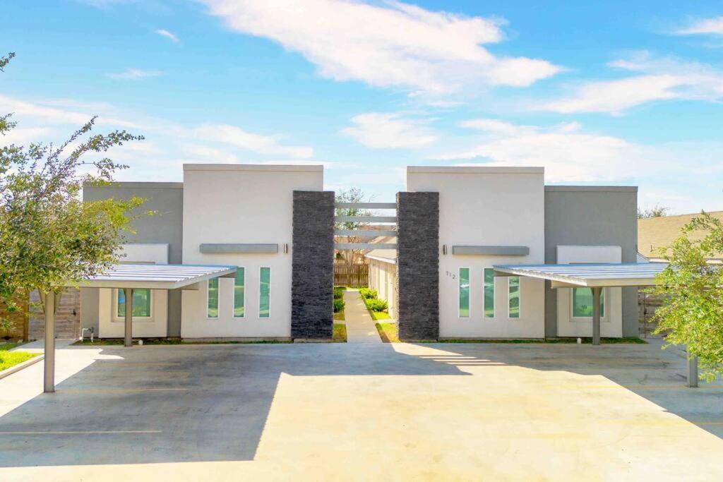 Apartment Cozy & Stylish 3bed 2bath Close To Mall